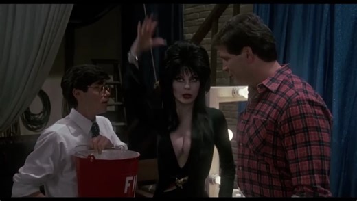 Elvira - Herrscherin der Dunkelheit (1988) #GanzerFilm #Deutsch #HD