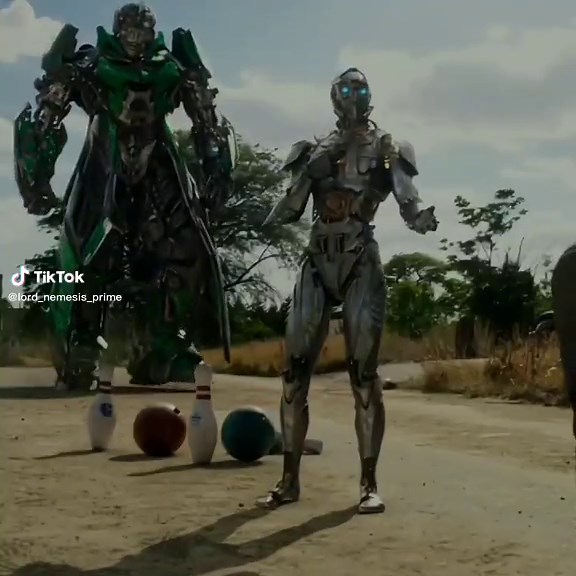 Transformers: The Last Knight Cogman Crosshair Scene
