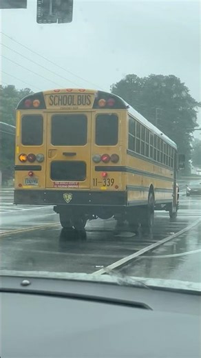 Bus 11-339 2011 ic ce Maxxforce Dt