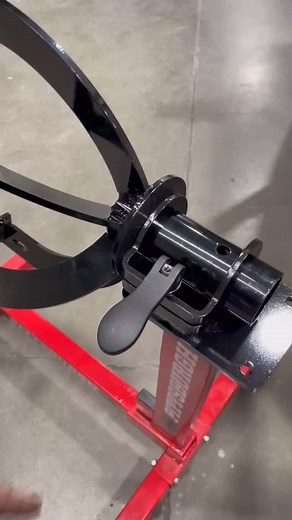 If you own a newer style engine stand from @harborfreight you may have noticed that they changed to a smaller diameter tube for the head to rotate in. The new ultra strong engine stand mount from @type_e_motorsports is the same size so it won’t fit the new stands. Brian offers a new clamp that you can purchase to modify your existing Harbor Freight stand. The new clamp can also be bench mounted. @type_e_motorsports #vw #vwengine #iozzioautorestorations | Paul Iozzio
