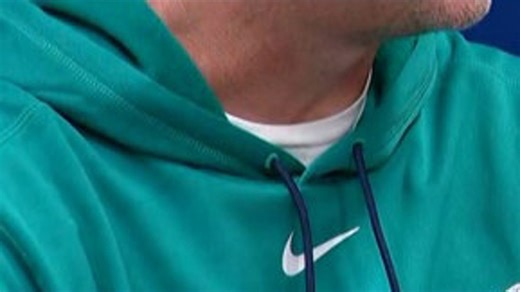 Mariners manager Dan Wilson gives insight on what he's telling the team during spring training. | KING 5