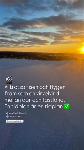 Fågel, fisk eller mittemellan? Is och snö ställer till det för båttransporterna, så för att hålla tidplanen har vi gett fartygsbefälet ledigt och tänker fågel 🚁. Himmel så vackert det är, helt plötsligt älskar vi snö, is och ☀️ i vår drömmiga skärgård 🥰 #lyxbygg #premiumbygg #totalentreprenad #fastighetsinvesteringar #exklusivfastighetsutveckling | Wolfbuilder