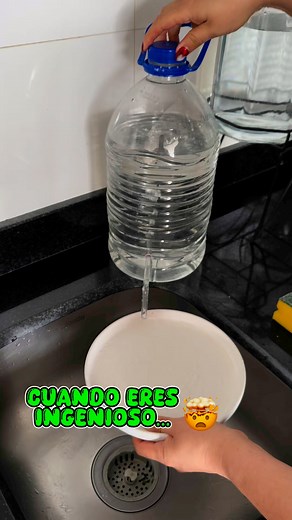 28M views · 434K reactions | Trucazo ingenioso para economizar agua ….. practicalo #agua #trucos #tips #hacks #TrucosParaElHogar #cocina #mujeres #hombres #ahorro #economizar | Os’Car | Facebook