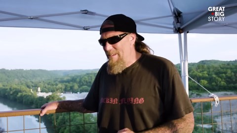 Vertigo Bungee, adventure at young's high bridge