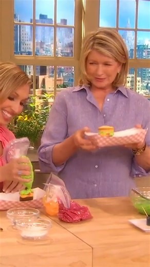 These hamburger cupcakes will be a hit with kids and adults alike at your next cookout. A side of fries (slices of cake, cut with a crinkle cutter, and toasted under the broiler) completes the wow-worthy dessert. See more of our favorite Fourth of July recipes: bit.ly/3XMFiZ6 | Martha Stewart