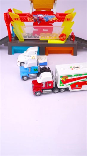 Disney Pixar Cars Mack Hauler Playset Lightning McQueen ASMR No Talking