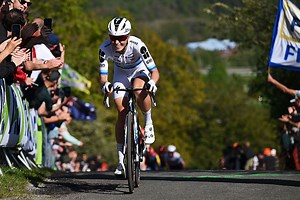 Liège-Bastogne-Liège Femmes LIVE: An aggressive start but no one is able to get away as the climbs approach
