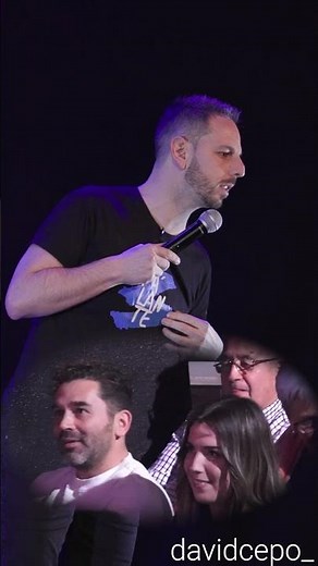 Dame tu DNI 👮‍♂️🚓🚨#guardiacivil #humor #risas #pareja #standup #crowdwork