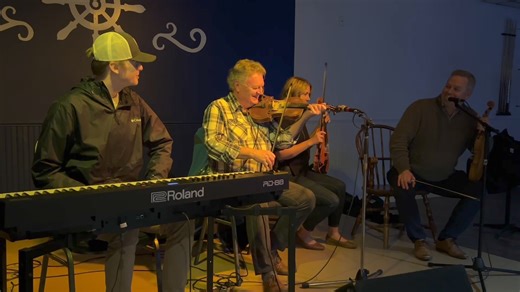 Dancing, fiddle and piano! What more could you ask for😍 📍: Admiral Lounge and Café in Port Hood 🕺: Rodney MacDonald, Siobhan Beaton, Tammy Stanley and Mary Janet MacDonald 🎻: Howie MacDonald and Beverly MacLean 🎹: Iain MacQuarrie | CBFM - Cape Breton Information