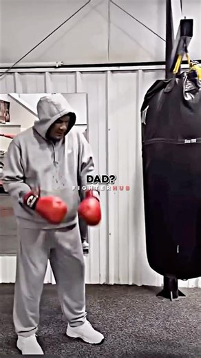 This 80 Year Old Boxer Is A Beast 🥊👴🏿