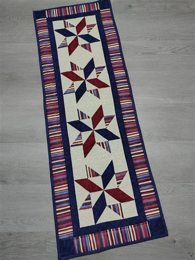 Quilted Patriotic Table Runner: Americana - Etsy