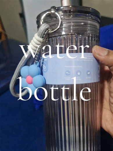 Aesthetic Water Bottle with Flower Charm - Stylish Hydration