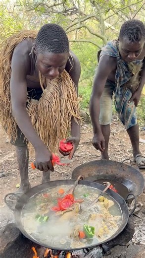 "Bush Life Cooking Secrets with Chaba: Discover Gourmet Wilderness Recipes!" #bushcraft #africa #嗡嗡嗡