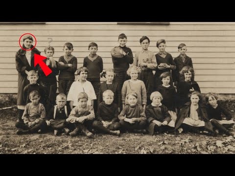 A 1966 Class Photo Looks Ordinary — Then Someone Spots the Girl Who Wasn’t Enrolled