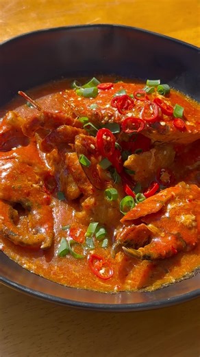 Discover Singapore Chilli Mud Crab at Sydney Seafood School