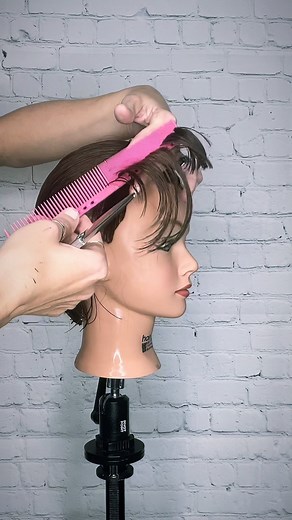 Step #3: Adding a layer. Round vs Triangular. ✌🏼 ⁣ .⁣ .⁣ .⁣ .⁣ .⁣ #layeredbobcut #layeredbobz #bangs #karenstrikesagain #tampahairstylist #layeredbobwithbangs #layeredbob✂️✂️✂️✂️ #layeredbob❤️ #layeredbobweave #layerdbobhaircut #layerdboblife #layeredbobhair #layeredbobcut💇 #layeredbobstyle #layeredbob #layeredbobhairstyles #layeredbobunit #layerdbobcut❤ #layeredbobwithfringe #layerdbobdevacurlcut #layeredbob✂️ #layeredbobhaircutclt #layeredbobslayer #layeredbobwig #layeredbobhaircut💇 #layere
