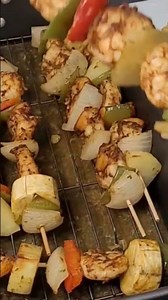 How To Make Oven-Baked Shrimp Kabobs At Home #healthyfood, #seafoodrecipe, #easyrecipe