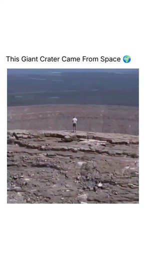 𝐇𝐈𝐒𝐓𝐎𝐑𝐘| 𝐈𝐍𝐅𝐎 | 𝐖𝐄𝐀𝐋𝐓𝐇 on Instagram: "☄️ 50,000 years ago, a nickel-iron meteorite about 160 feet wide slammed into northern Arizona, releasing energy equal to several megatons of TNT. 🌍 The impact carved out Barringer Crater (Meteor Crater) — nearly 0.75 miles wide and 560 feet deep. 🔹 It’s one of the best-preserved meteorite craters on Earth. 🔹 Its alien-like landscape was even used for astronaut training, thanks to its similarity to lunar craters. From destruction to disco