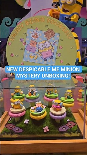 New Despicable Me Enjoy Being Yourself Bob+Tim Mystery Boxes at Universal Studios Florida! #minions