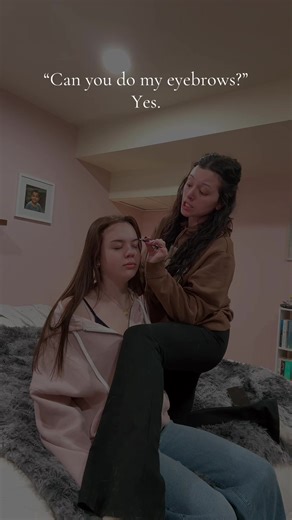 How to Perfectly Shape Your Eyebrows