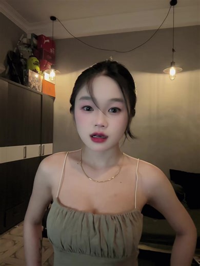 Video của See Naa (@seenaa.2003) với bản nhạc nhạc nền - Hex