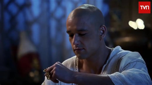 Moisés y los 10 Mandamientos Capítulo 132 - Paser se acercó a Moisés para conocer a Dios 🌿 El sabio Paser, movido por la verdad que ve en Moisés, decide abrir su corazón al Dios de Israel. Su humildad y deseo de aprender lo acercan al camino de la fe verdadera. Moisés le habla con compasión, mostrándole el amor y la justicia del Señor. ✝️ Reflexión: Conocer a Dios es más que creer: es abrir el alma a Su presencia y dejar que transforme nuestra vida desde adentro. 💖 #MoisésYLos10Mandamientos #P