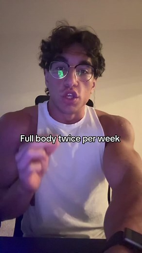 #letsgoletsgetjacked My training app @fitfo.app is live, link in bio! @ekkovision @Elev8.foods code “Striker” @PumpedDucks (my company) shirts are still live Consultation Call 1$ day training teams with my PPL split in bio