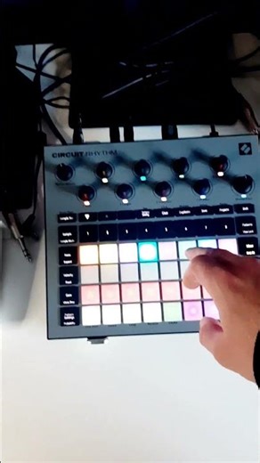 HEAVY AS METAL [circuit rhythm and blofeld jam] #synthjam #novation #circuitrhythm #distortion