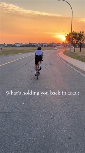 2026 is right around the corner — and I’m excited to see what we can all accomplish. Big goals bring challenges, but what’s holding you back? I’m entering the new year with a focus on gut health, steady energy, strength training, movement, meaningful relationships, and simple habits that support my body and mind. From consistent wellness routines (including my Arbonne staples) to reading, resting, and connecting — I’m ready to build a year that feels good from the inside out. Let’s start early a