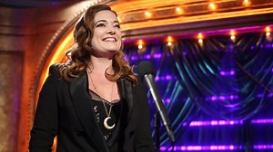 You don't want to miss Laura Michelle Kelly's performance as Anna in THE KING AND I tour! | Broadway.com