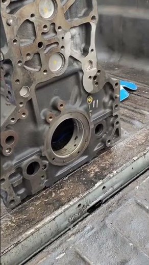 200W Pulsed Laser Cleaning Machine for Automotive Engine Rust & Contamination Removal