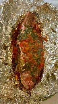 🐟 Oven-Baked Red Snapper in Foil 🌿🍅 #RedSnapper #BakedFish #SeafoodRecipe #fyp #foodshorts