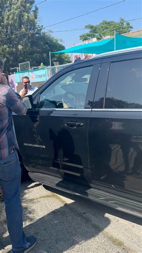If a mob of white people surrounded a black candidate like this, what would the media say that they refuse to say about this scene? In terms of Tom Steyer, I have no sympathy. He’s reaping the racism his party sows but you’d have to be blind to not see the black privilege here.