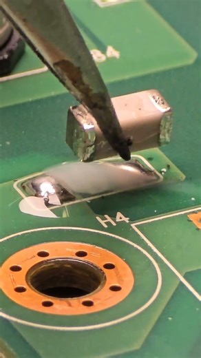 Professional SMD Rework: Full Component Swap & Self-Alignment Magic ✨