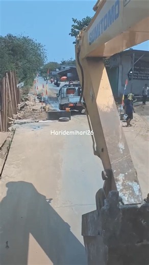 LONGSOR TITK KE2 SETELAH DI PASANG SHEETPILE‼️#excavator #sumitomo #janganlupasubscribe #vidioshort