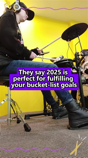 On my way to become a drummer! 😎🥁 Who knew living in Korea would push me to grab all these opportunities I hesitated to catch before ✌️ #DAY6 #drumlessons #kpop #helloworldkorea #SIMA #Korea #music