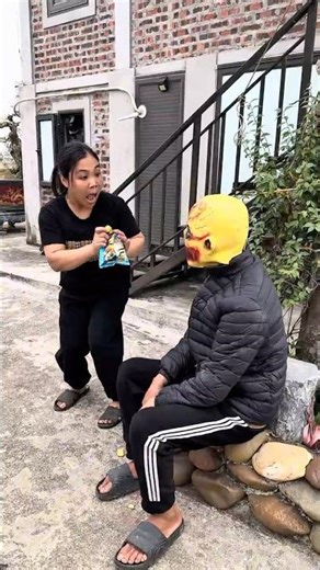 Vietnam’s Most Hilarious Triple-Prank Scene – You Won’t Stop Laughing! #VietnamPrank#FunnyVideo