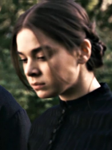 Hailee Steinfeld's Love for Dickinson and Music