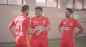 138K views · 5.3K reactions | What happens when Pacers try to play cross and zero? Watch Hasan Ali and Faheem Ashraf use their bowling skills to go head to head in a quirky game of Tic-Tac-Toe! #TetraPak #IslamabadUnited #UnitedForGrowth #NutritionPartner #PSL7 | Tetra Pak Pakistan | Facebook