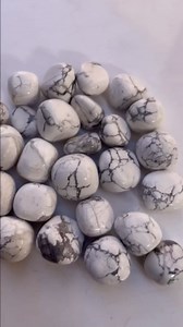 Natural Howlite Tumbled Stone White Howlite Crystals Bulk, Polished Stones - Rock Collection - vase Filler tumbles Crystals Healing Reiki - Gemstone Gifts, Good Luck, Fountain tumbles (1LBS)