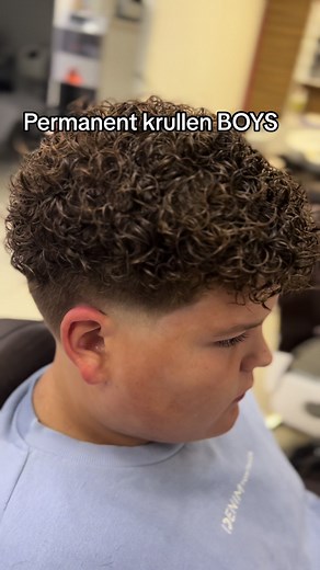 Permanent Krullen voor Jongens: De Taper Fade Look