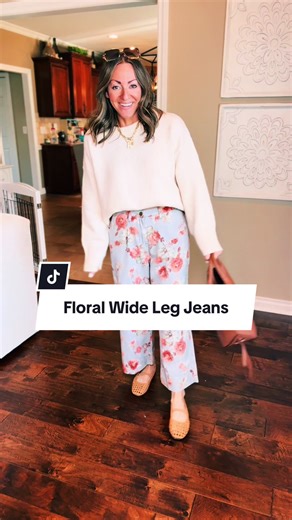 Floral Wide Leg Jeans Outfit Ideas for Every Occasion