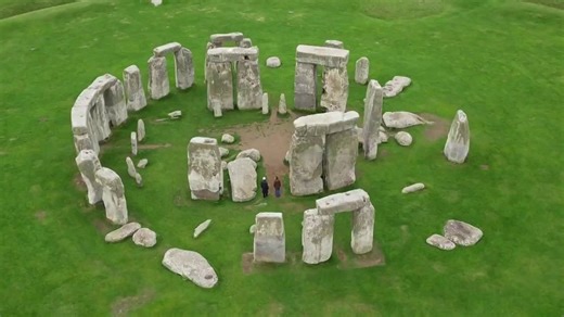 Stonehenge’s History Reimagined in New Book ‘Circle of Days’