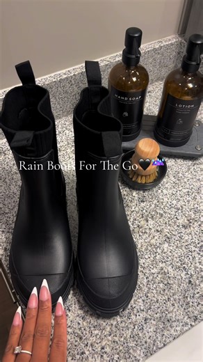 Rainy days but make it cute 🖤☔️Loving these sleek matte black rain boots - comfy, waterproof, and stylish enough to wear even when it's not raining! Shop My Showcas #rainboots #fallwinterfashion #waterproofboots #snowboots #CapCut