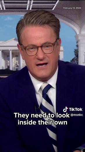 “The Trump glass house is going to come crashing to the ground because there’s clip after clip after clip of this guy not even remembering the most basic things.” While Republicans criticize President #Biden over his age and supposed poor memory, @thedailyshow found instances of #DonaldTrump forgetting simple facts—Like forgetting his claims that he has a “great memory.” #MorningJoe’s #joescarborough reacts.