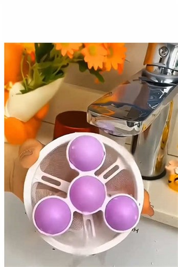 Washing machine ball wheel filter bag, a very useful small item that can put all the paper scraps in the washing machine into the mesh bag。 #washingmachinefilter #filterscreen #tiktok