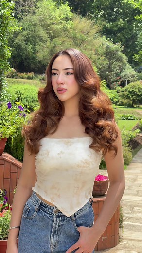 Anna Sharma in Jerry Movie: B Eight Halka Halka Lyrics