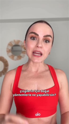 Nihan Büyükaksu | Kaş arası bölgesinde oluşan çizgiler, çoğunlukla corrugator supercili ve procerus kaslarının tekrarlayan ve istemsiz kasılmalarıyla... | Instagram