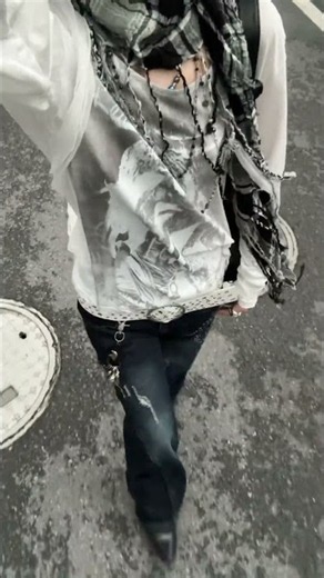 Grunge Y2K Outfit Idea You Can't Say No To 🖤 #shorts