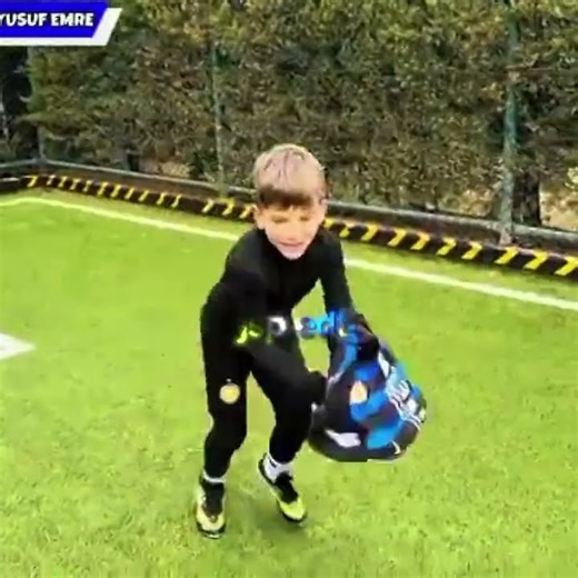 Ömer Eymen🤩@JuniorSoccerPlayers#keşfetedüş#keşfetbeniöneçıkar#nolurkesfet#futbol#keşfet#edit